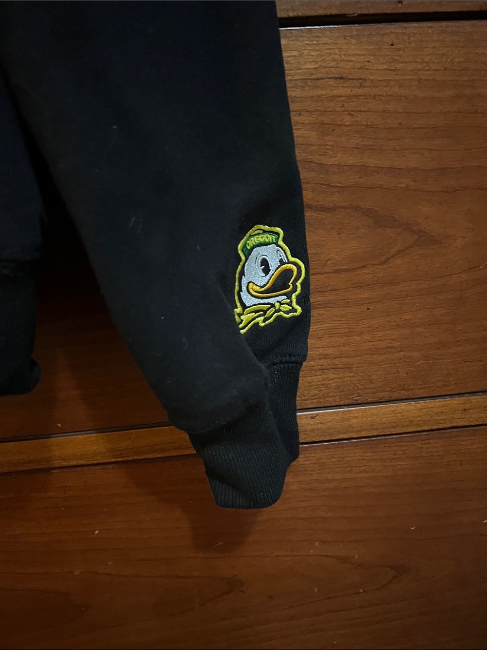 Oregon Ducks!! 
Black Crewneck Sweatshirt with Green & Yellow Oregon Applique - Picture 2 of 6